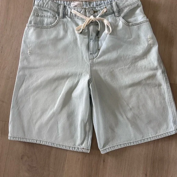 Pilcro Anthropologie NWOT Light Blue Denim Women's Shorts size 30 - Picture 2 of 6